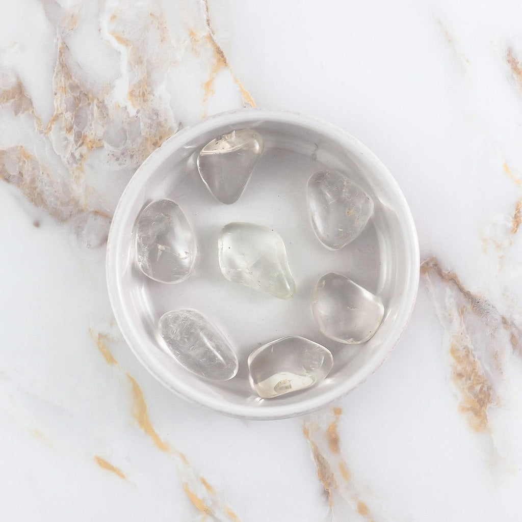 Pierre roulée de quartz clair
