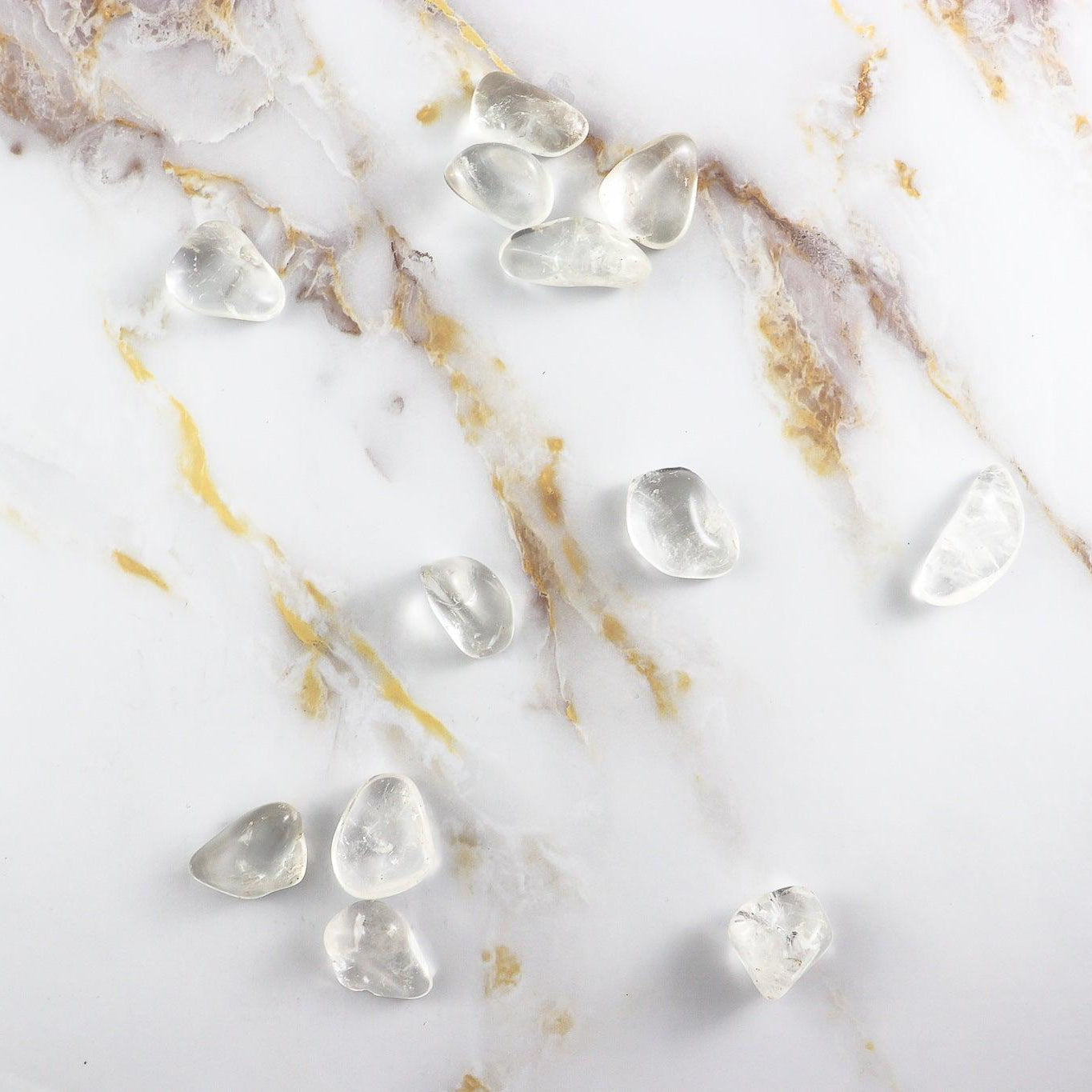 Pierre roulée de quartz clair