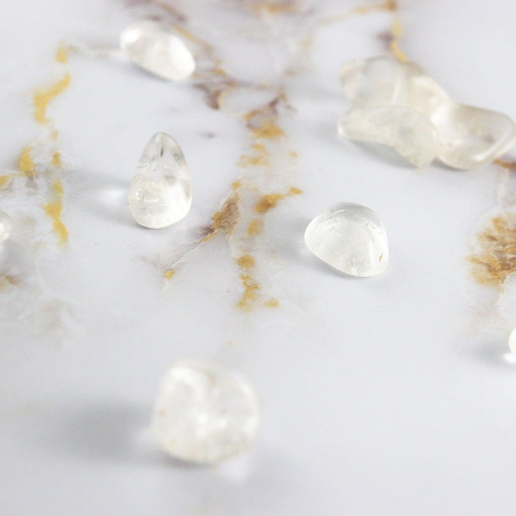 Pierre roulée de quartz clair